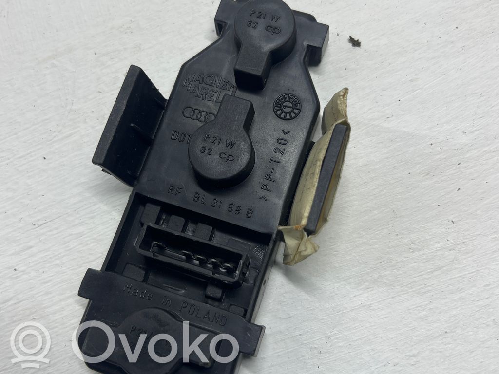 Audi A6 S6 C5 4B Galinio žibinto detalė 