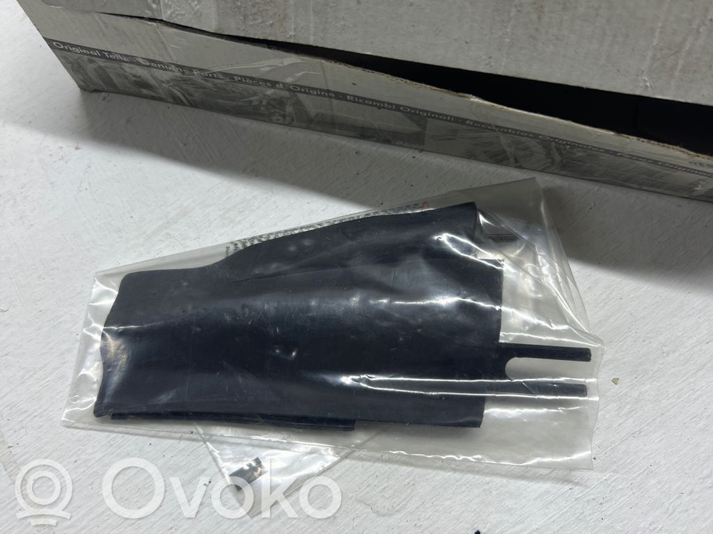 Osłona tylna tunelu środkowego   4D0867719,5070021920,2007727009,40060859