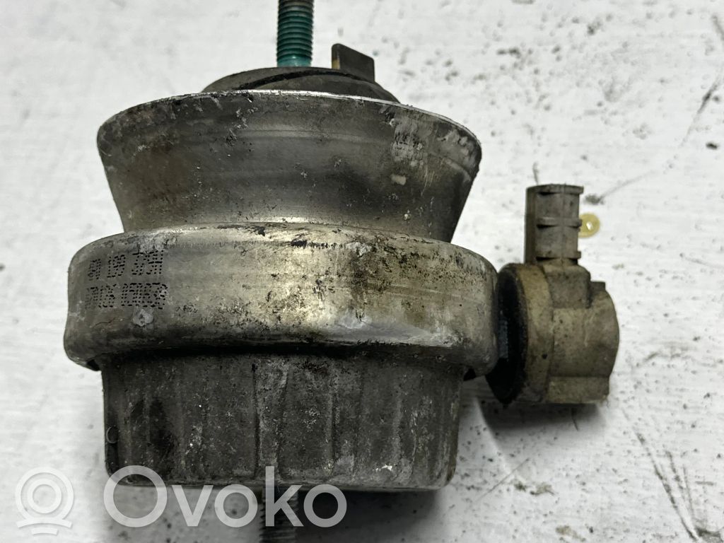 Audi A6 S6 C6 4F Engine mount bracket 