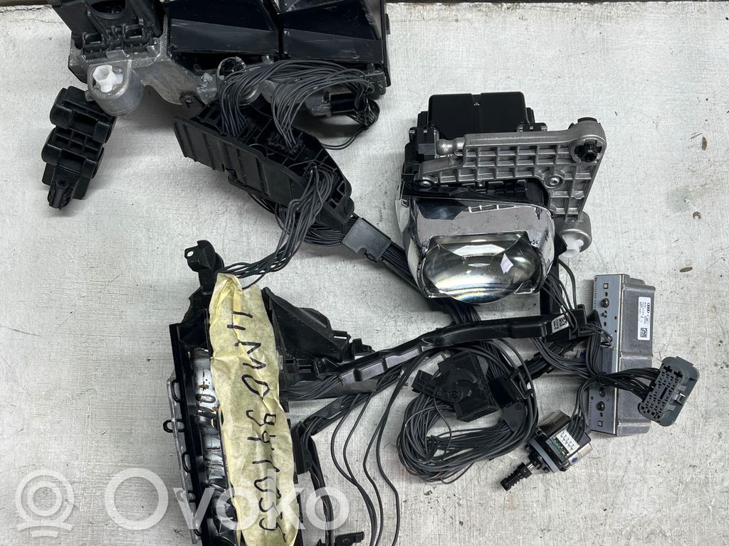 Audi Q7 4M Headlight part 