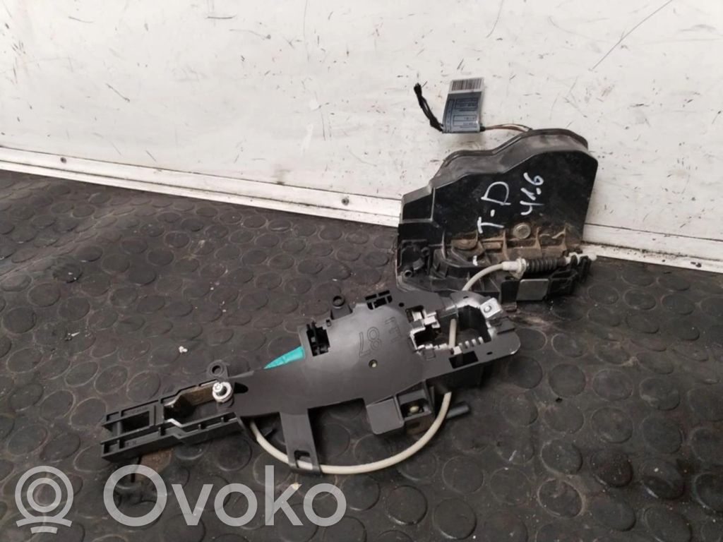 BMW 1 E82 E88 Rear door lock 