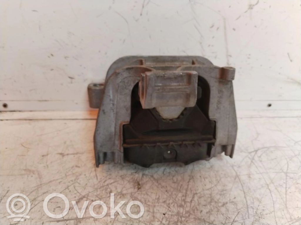 Engine mount bracket   5Q0199262BK,SOPORTEMOTOR