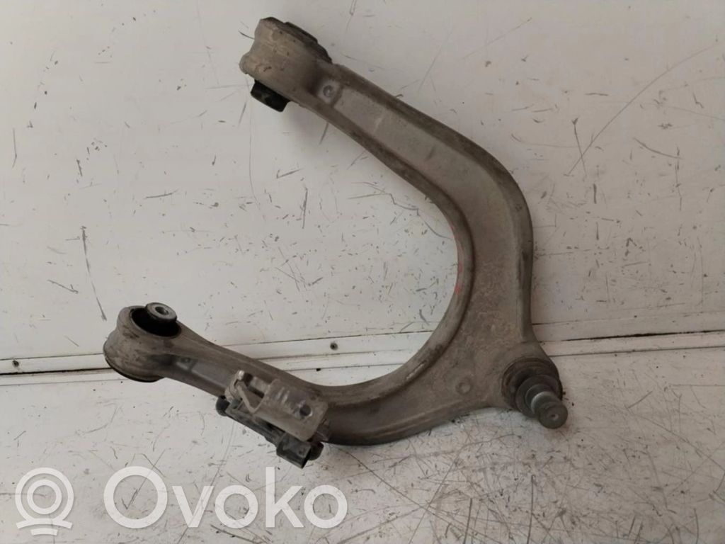 BMW X6 F16 U veida svira 