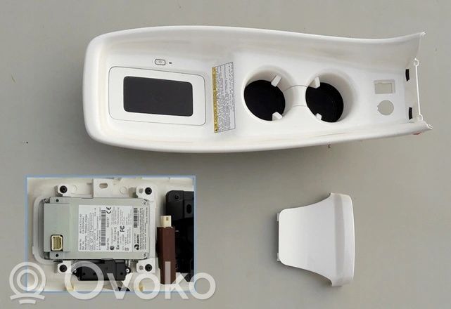 Toyota Prius (XW50) Console centrale 