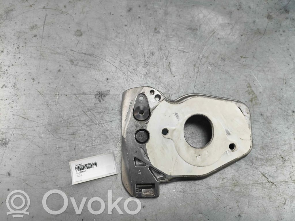 ABS-pumpun kiinnike   32281995,32281315,31676894