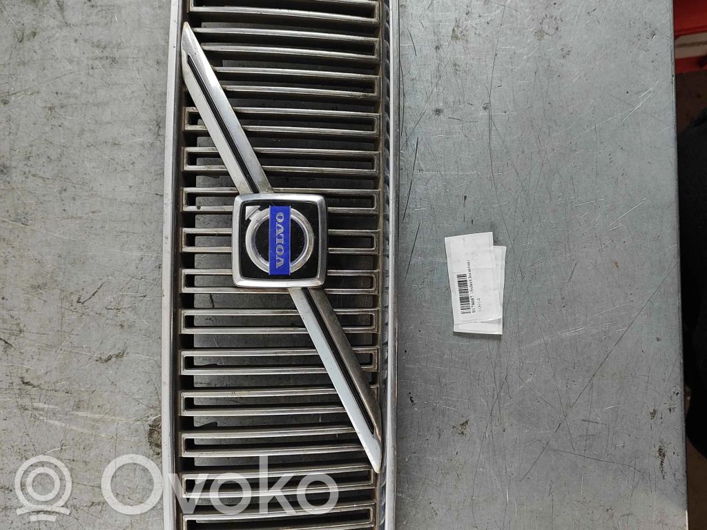 Volvo S80 Grotelės priekinės 