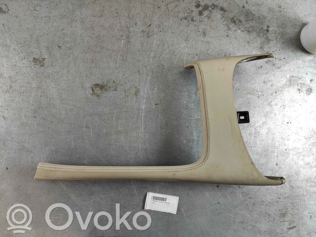 Volvo XC90 Hansikaslokeron koristelista 