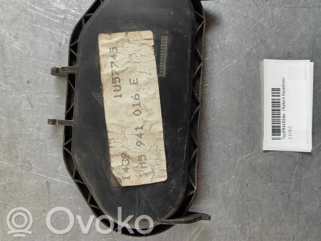 Ford Galaxy Headlight/headlamp dust cover 