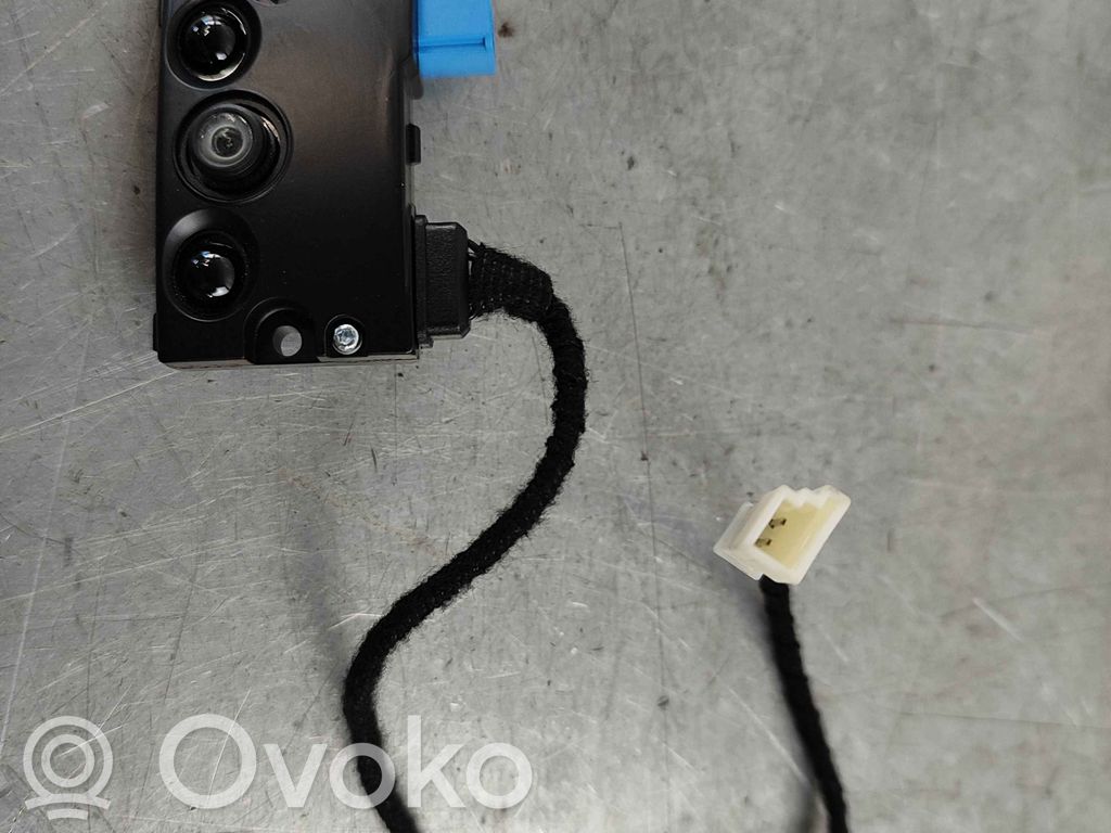 Tesla Model Y Windshield/windscreen camera 