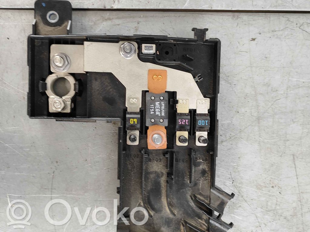 Volvo C40 Juego de caja de fusibles 