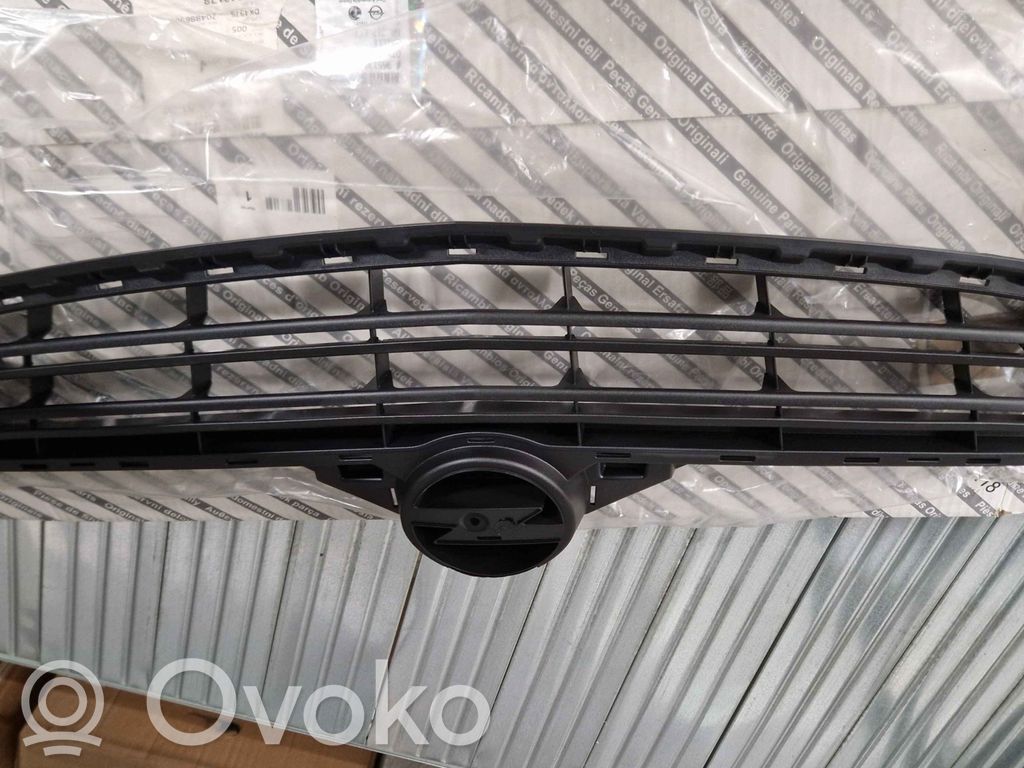 Opel Combo D Front grill 