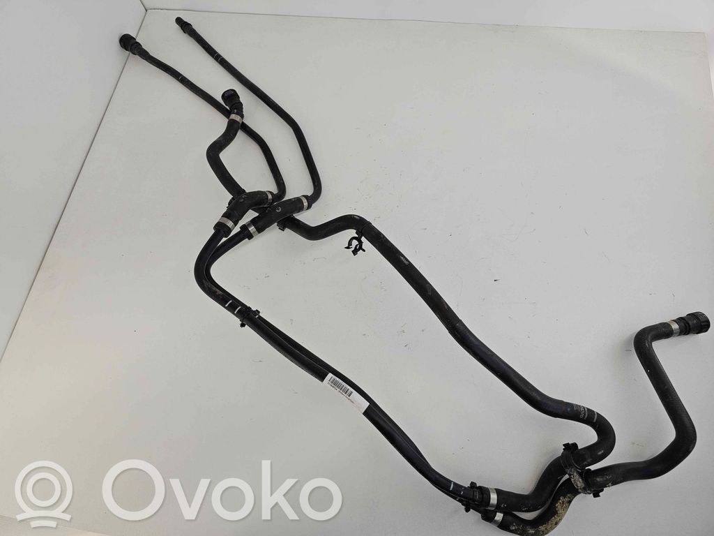 Volvo XC90 Tubo flessibile del liquido di raffreddamento del motore 