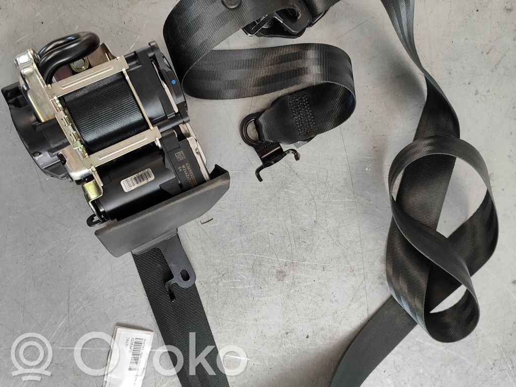 Volvo C40 Cinturón delantero 