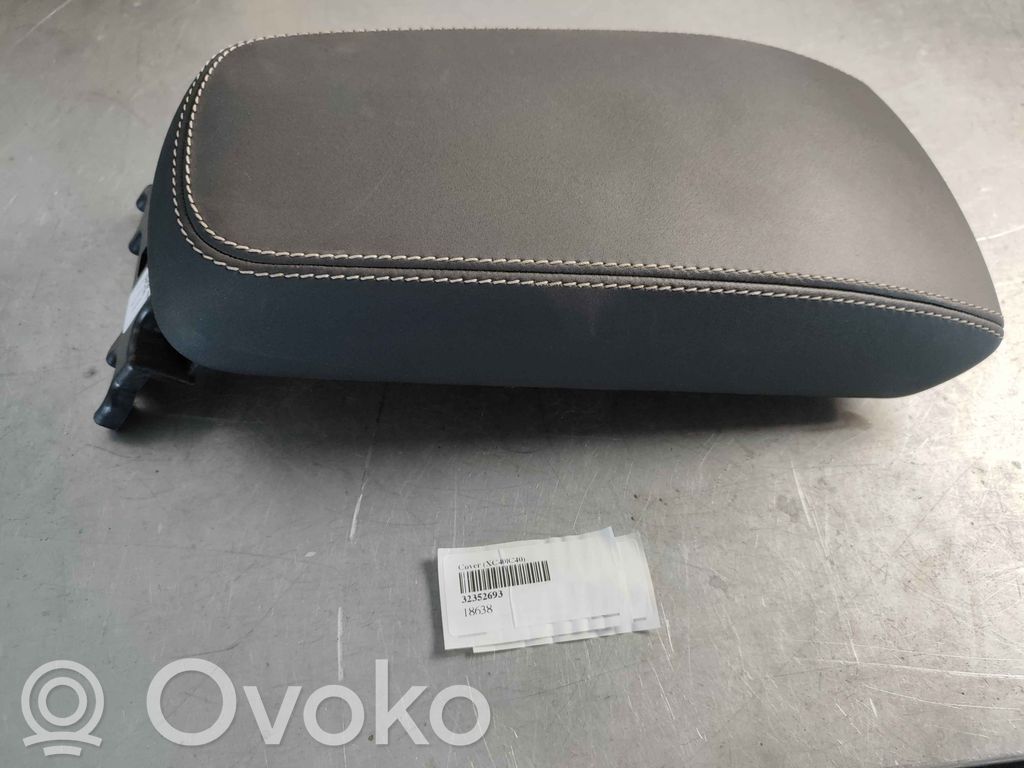 Volvo C40 Podłokietnik tunelu środkowego 