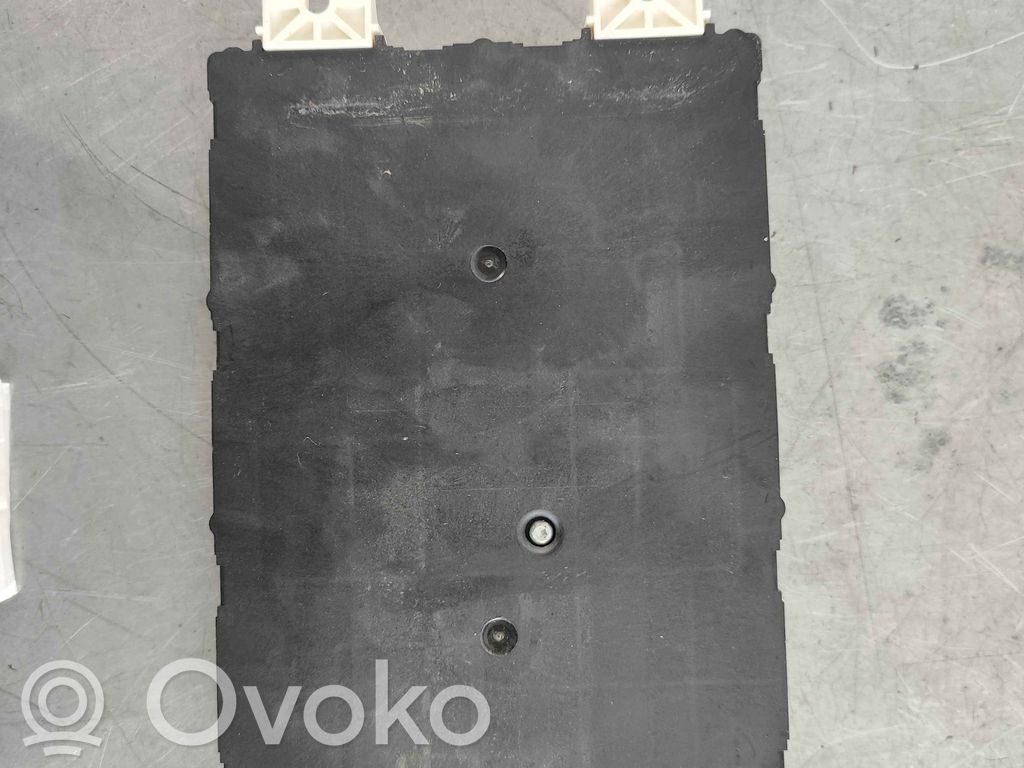 Ram 1500 DT Korin keskiosan ohjainlaite 