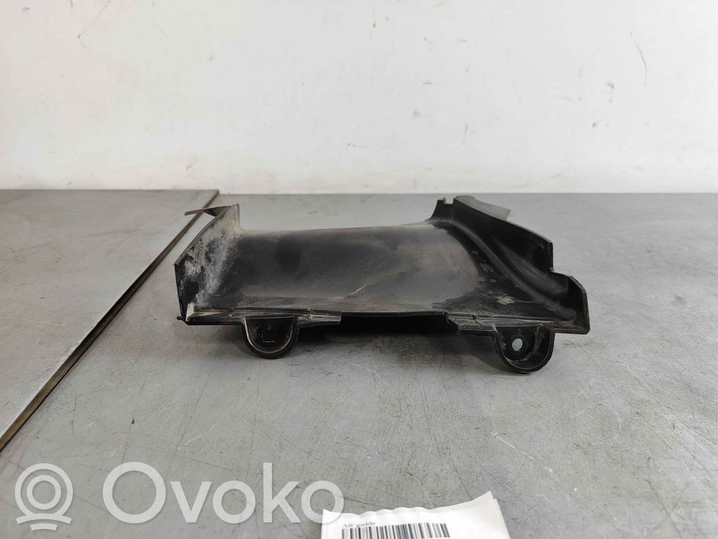 Wlot / Kanał powietrza intercoolera   8W6121764D