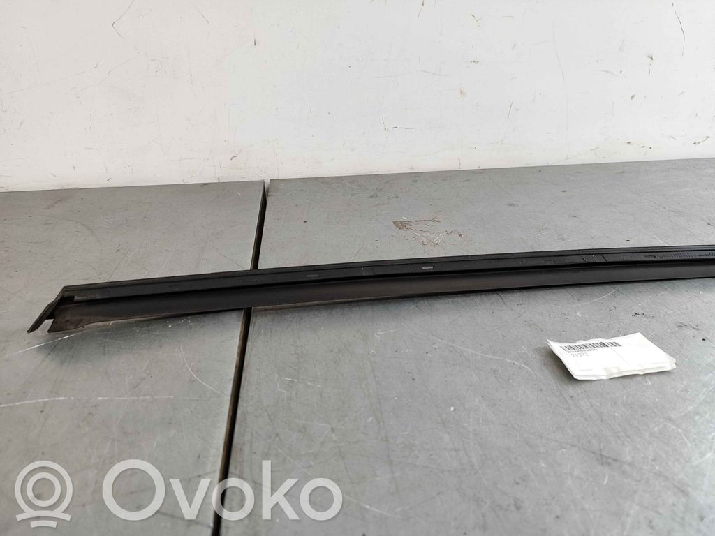 Audi A5 8T 8F Windshield trim 