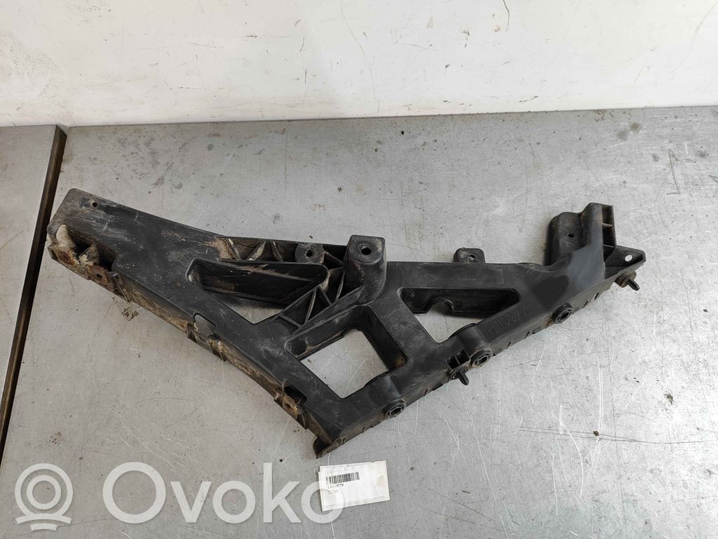 Jaguar XE Soporte de montaje del parachoques trasero 