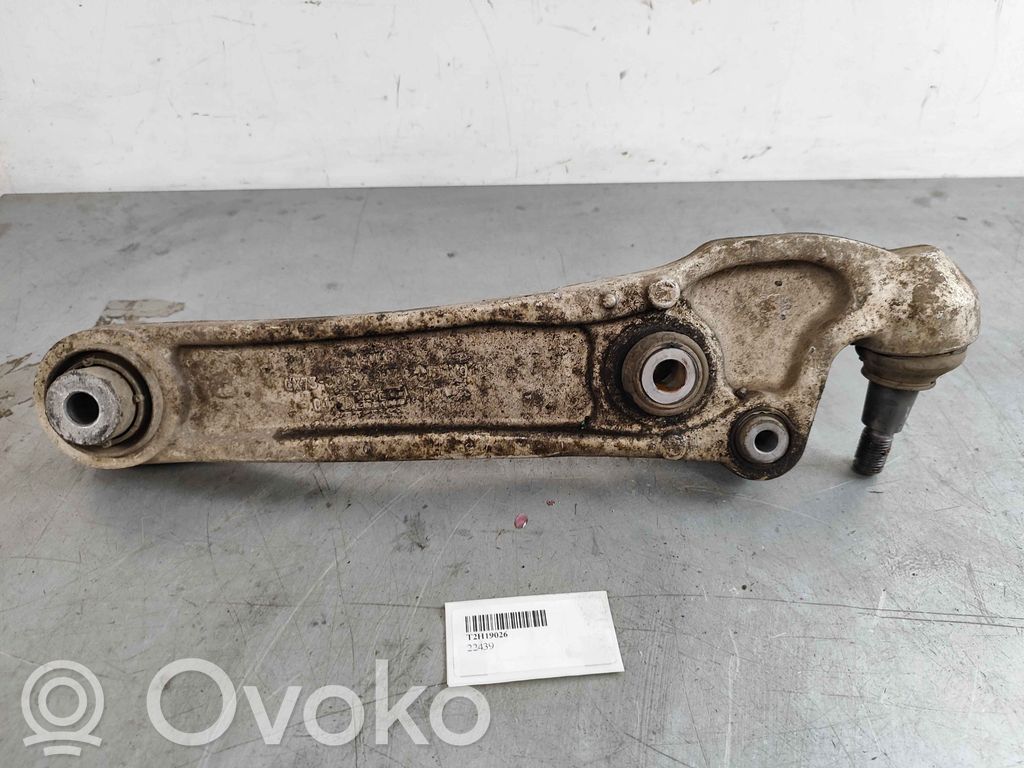 Jaguar XE Priekinė svirtis 