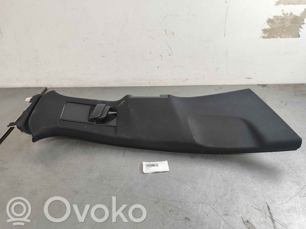 Osłona górna słupka / B   32219759,39835240