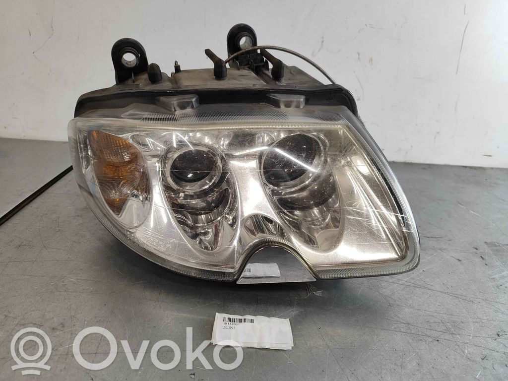 Maserati Quattroporte Lampa przednia 