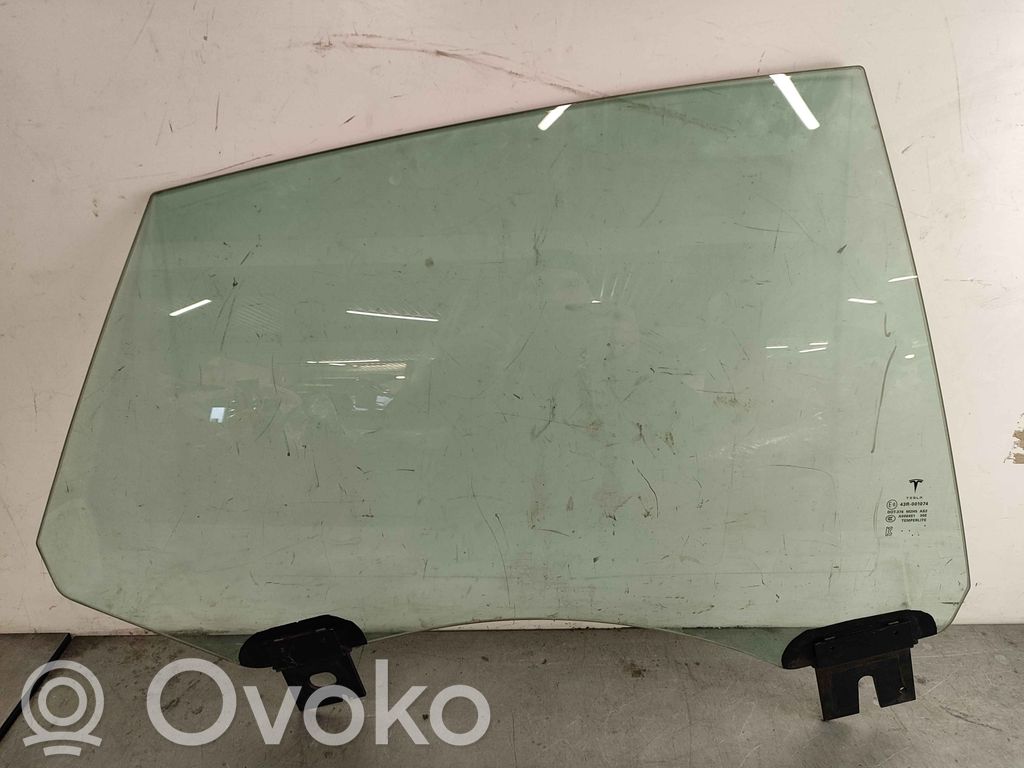 Tesla Model S Luna de la puerta trasera 