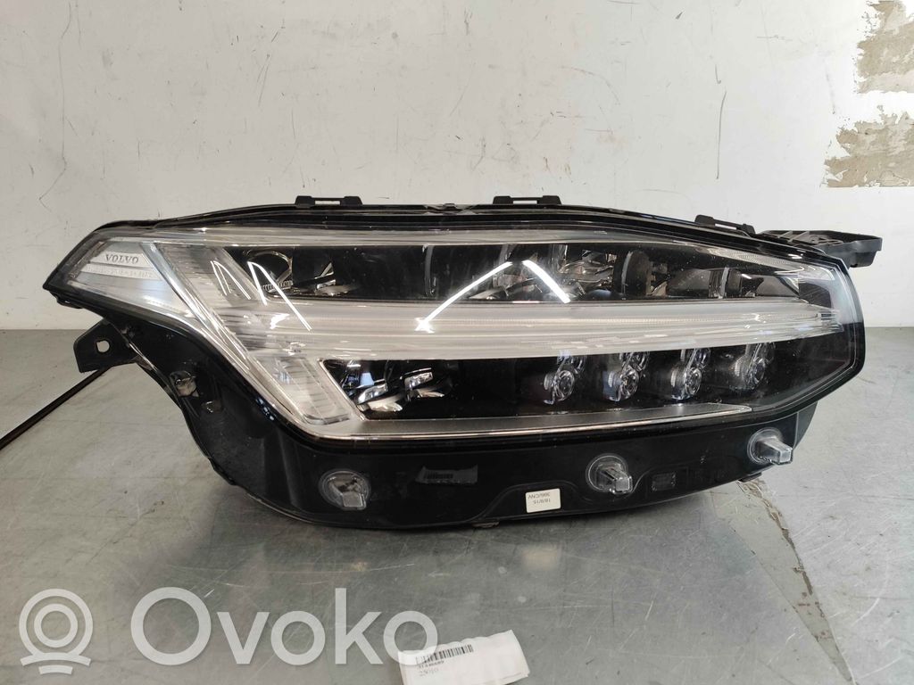 Volvo XC90 Scheinwerfer 
