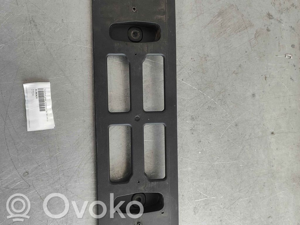 Volvo XC90 Ramka przedniej tablicy rejestracyjnej 