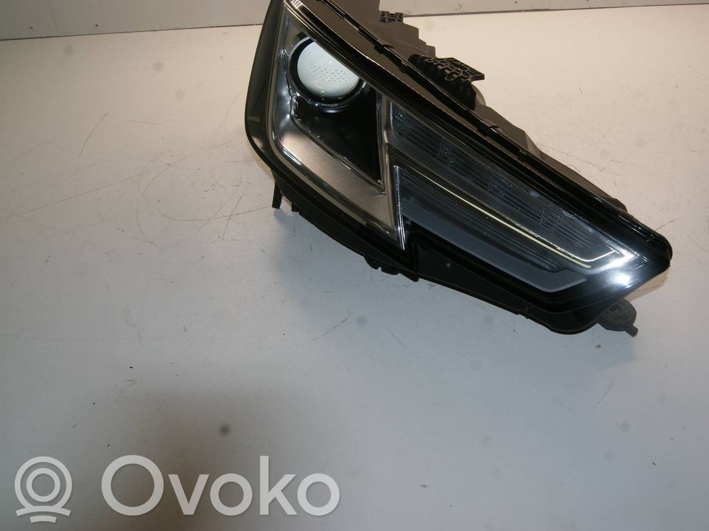 Audi A4 S4 B9 8W Lampa przednia 