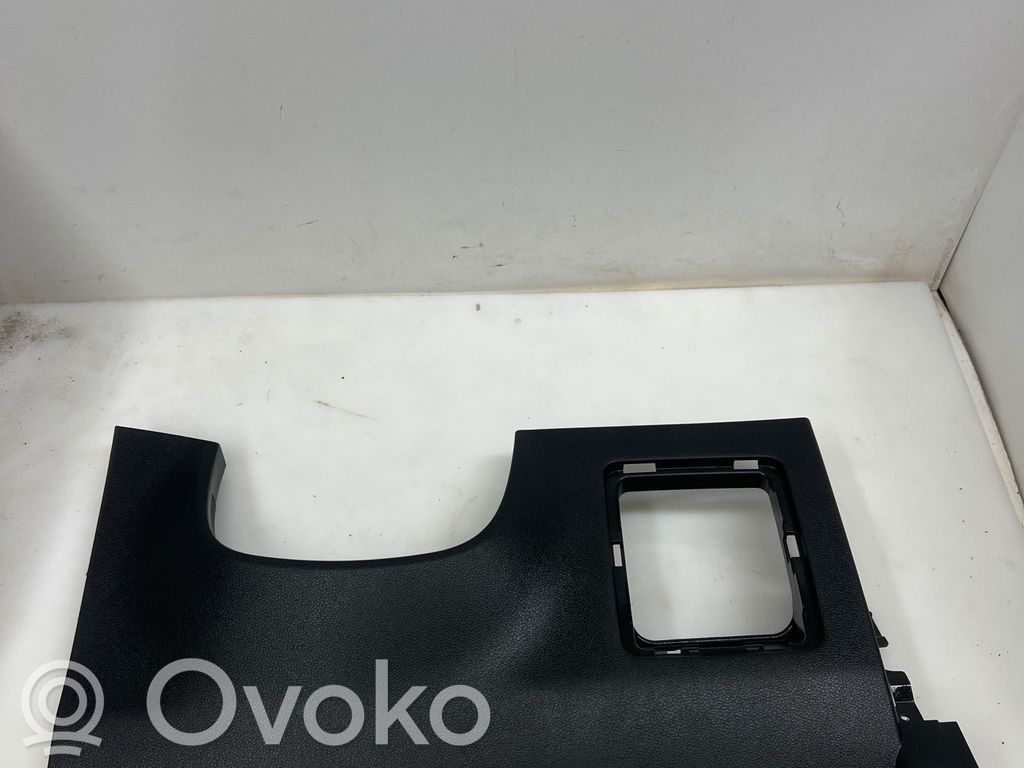 KIA Sportage Element deski rozdzielczej / dół 