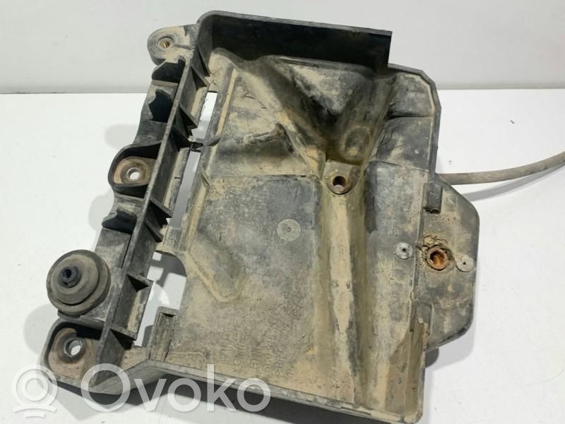 Skoda Fabia Mk2 (5J) Batteriekasten 