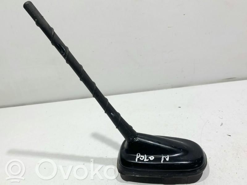 Volkswagen Polo VI Antena radiowa 