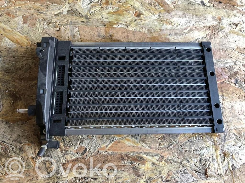 BMW X5 E70 Ilmastointilaitteen sisälauhdutin (A/C) 