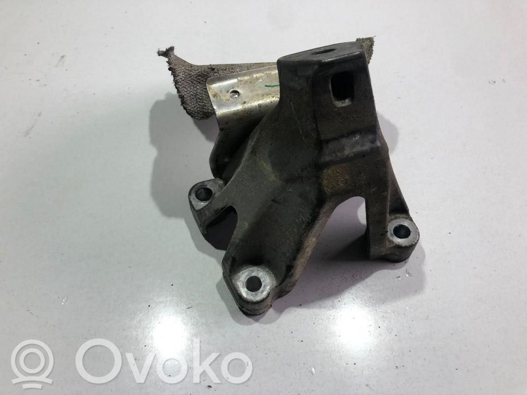 Engine mounting bracket   8K0199387S
