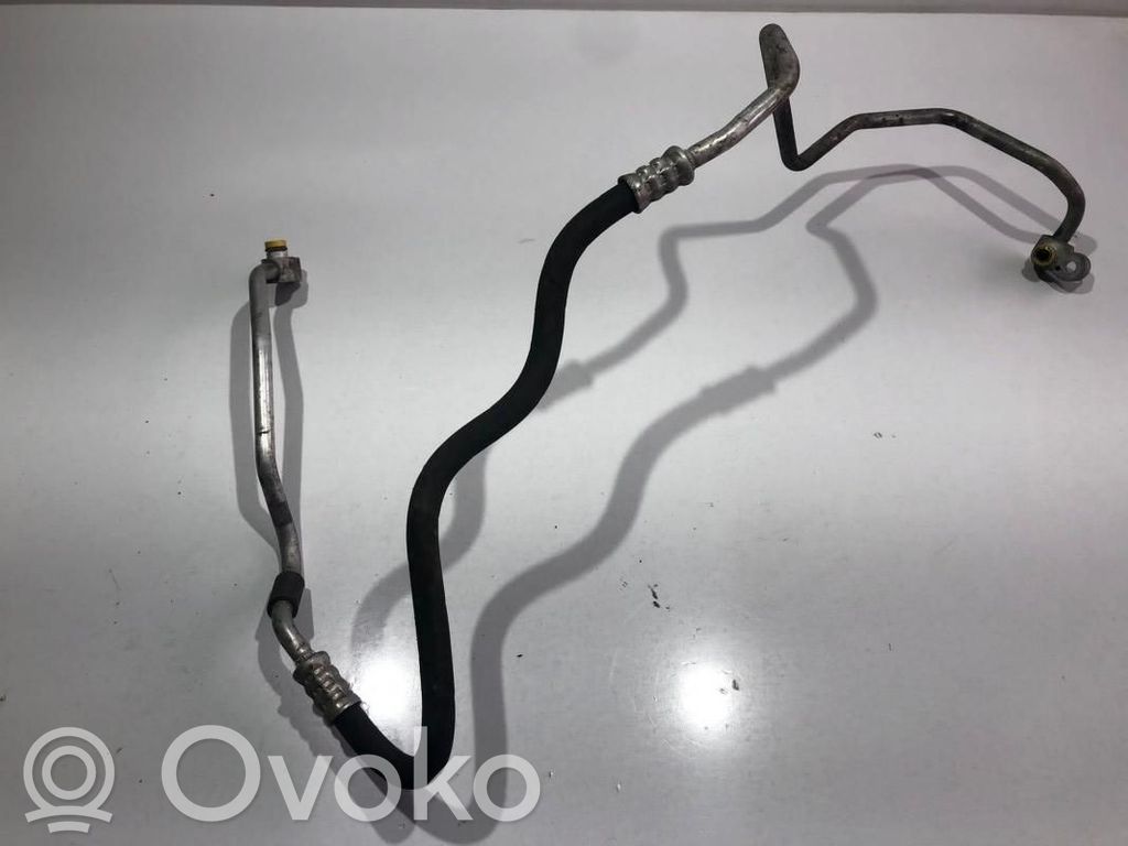 BMW 3 E90 E91 Ilmastointilaitteen putki (A/C) 
