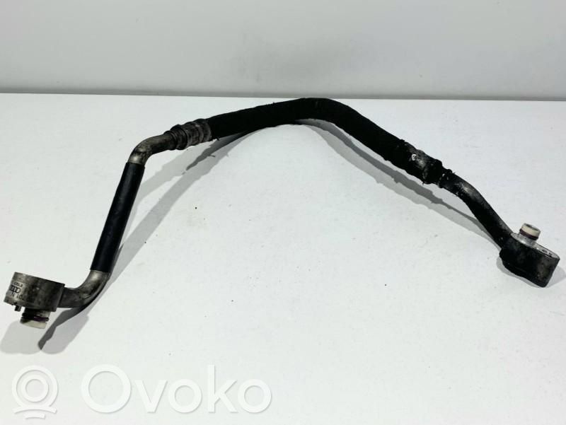 Audi A5 8T 8F Ilmastointilaitteen putki (A/C) 