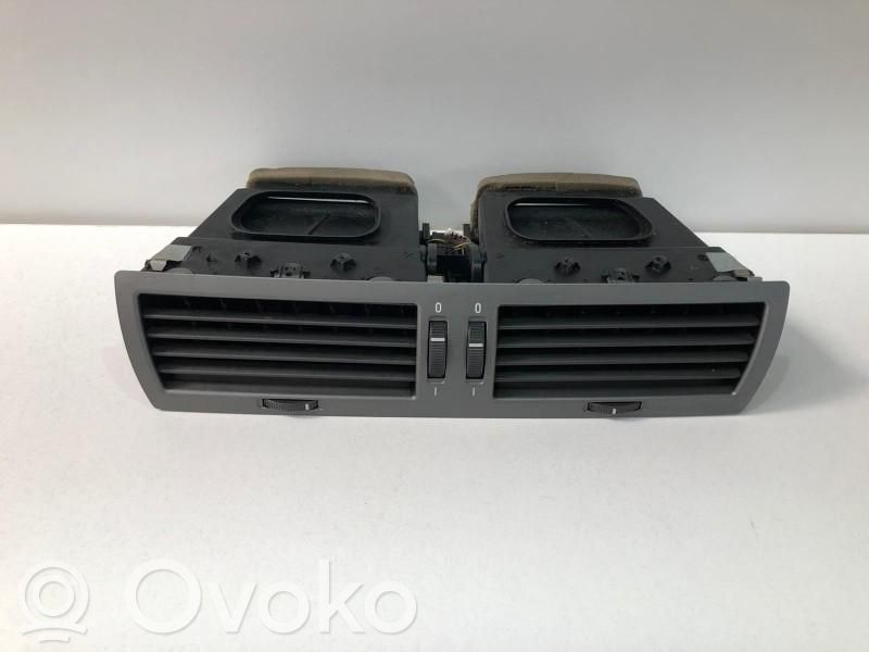 BMW 7 E65 E66 Oro grotelės lubose 