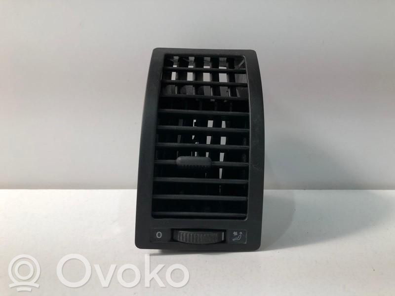 Volkswagen Golf IV Kratka nawiewu sufitowego 
