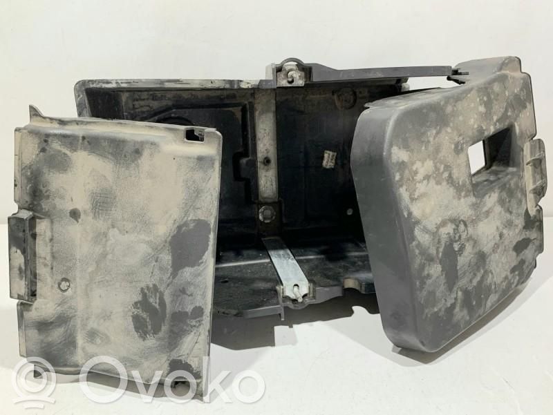 Battery box tray   AM5110723AB