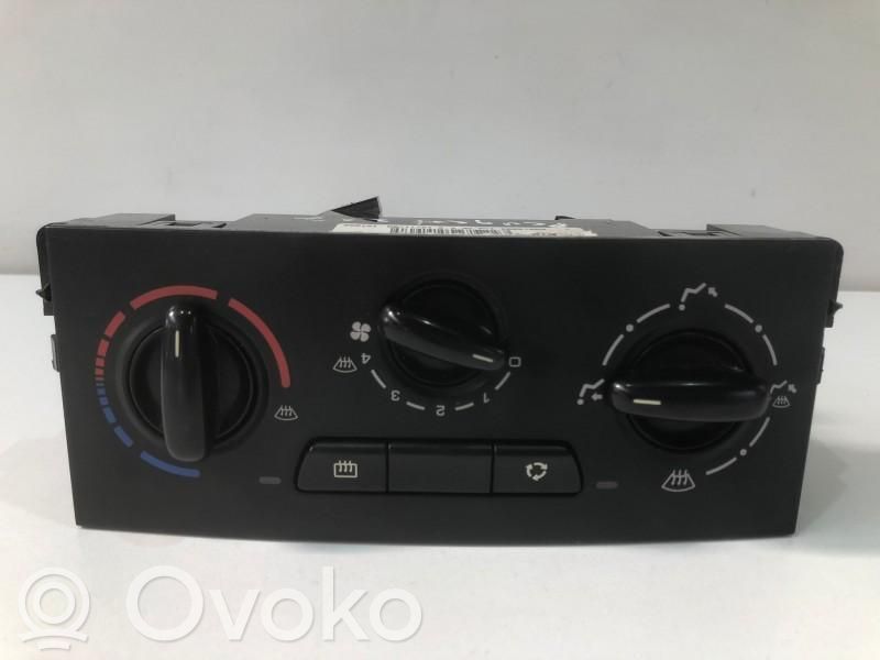 Peugeot 207 Climate control unit 