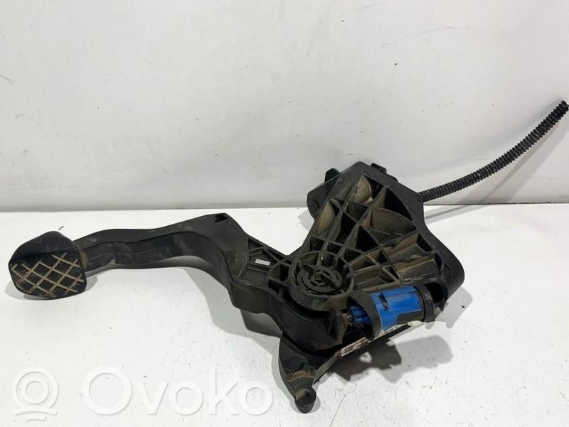 Volkswagen Polo V 6R Pedał gazu / przyspieszenia 