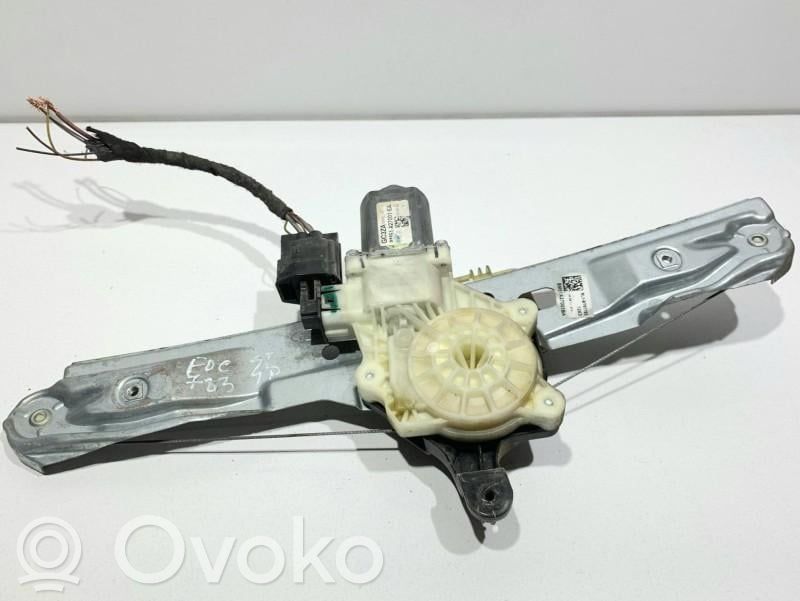 Ford Focus Mecanismo para subir la puerta trasera sin motor 