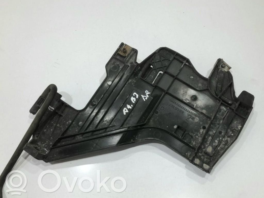 Audi A4 S4 B8 8K Uchwyt / Mocowanie lampy przedniej 