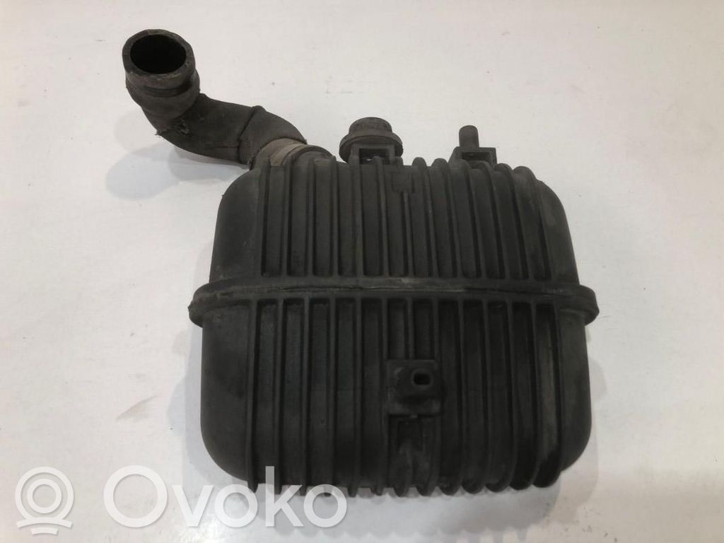 Polttoainesäiliö   8E0129955B,8E0129955B