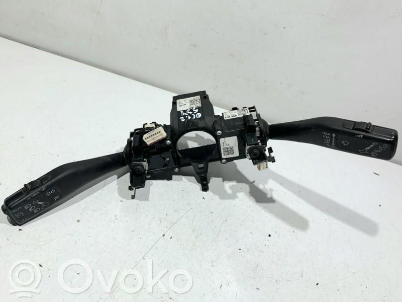 Skoda Octavia Mk2 (1Z) Manetka / Przełącznik kierunkowskazów wycieraczek 