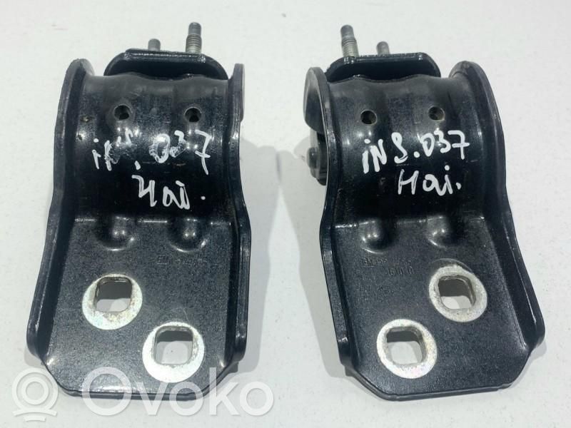 Tailgate/trunk/boot hinge   13247935