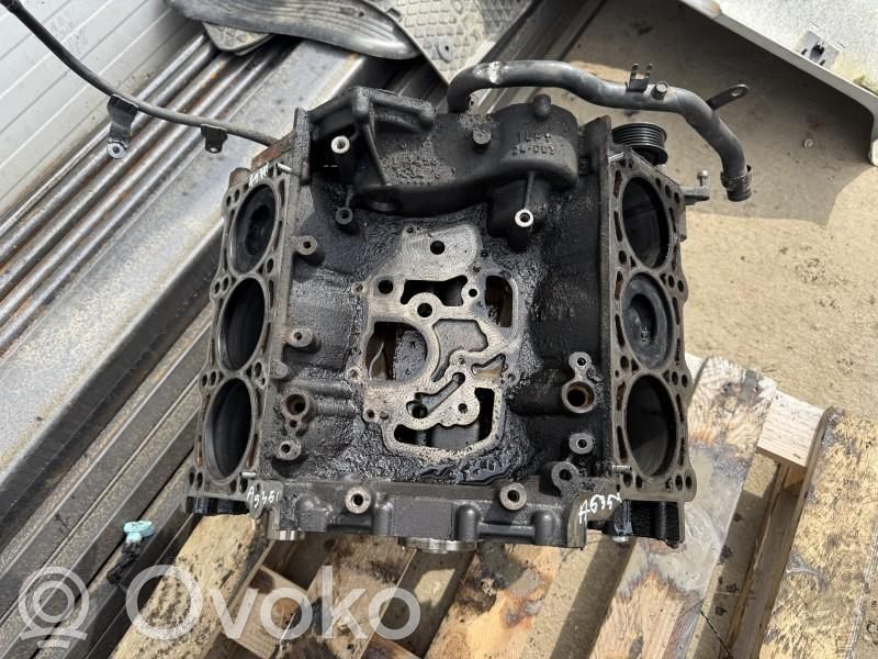 Audi A5 8T 8F Engine block 