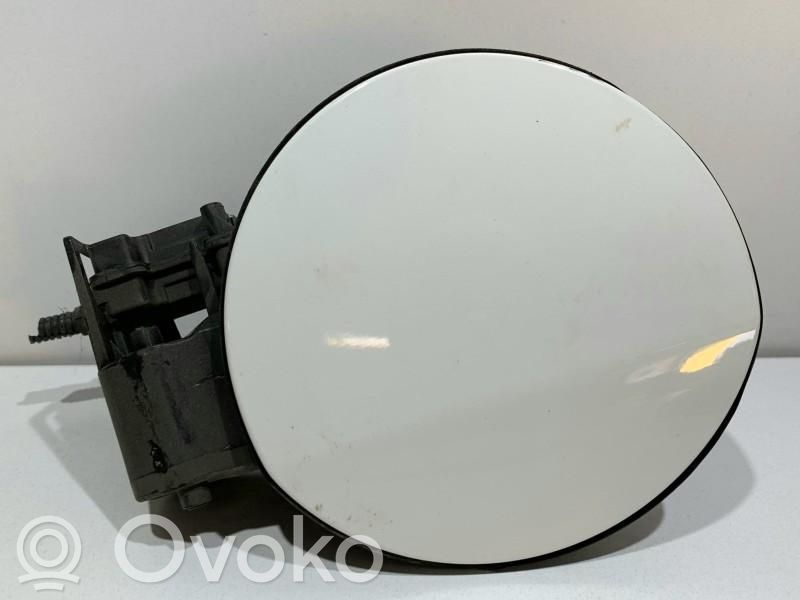 Opel Astra J Szyjka / Wkład wlewu paliwa 