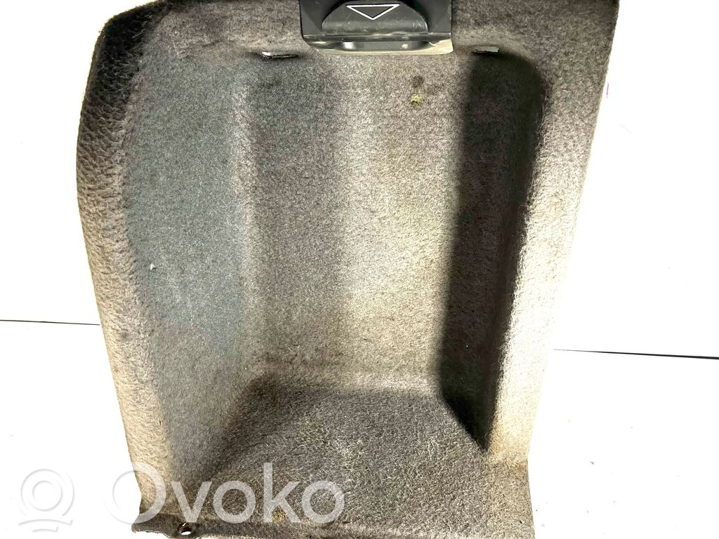 BMW 5 E39 Trunk/boot side trim panel 