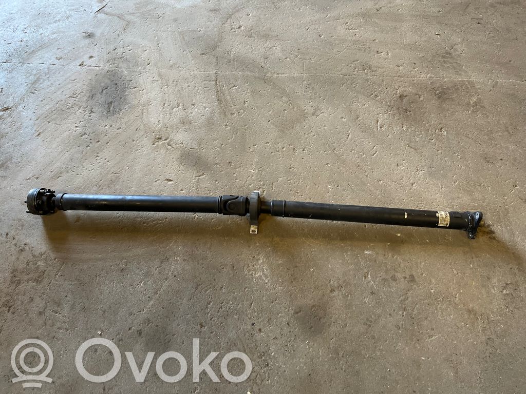 BMW 5 E60 E61 Kardanas komplekte 